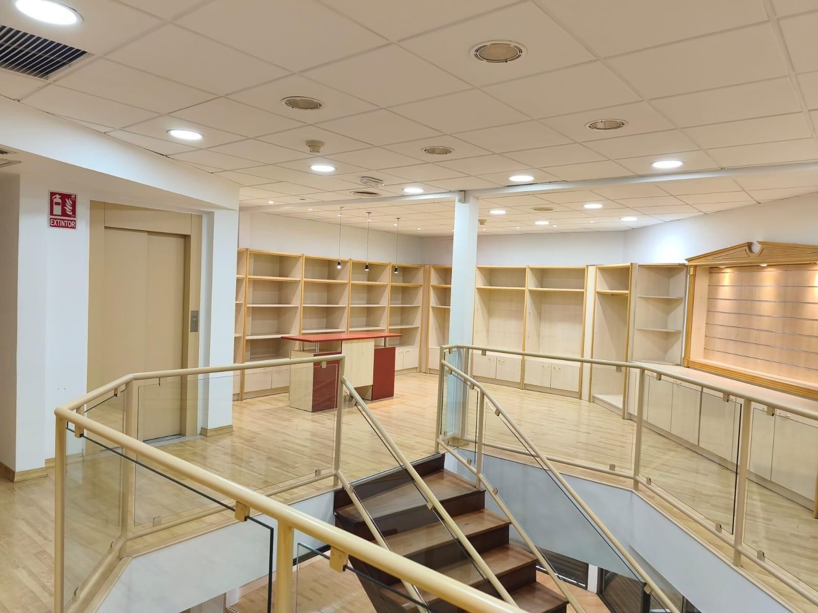 Premises to rent in Terrassa  with Furnished