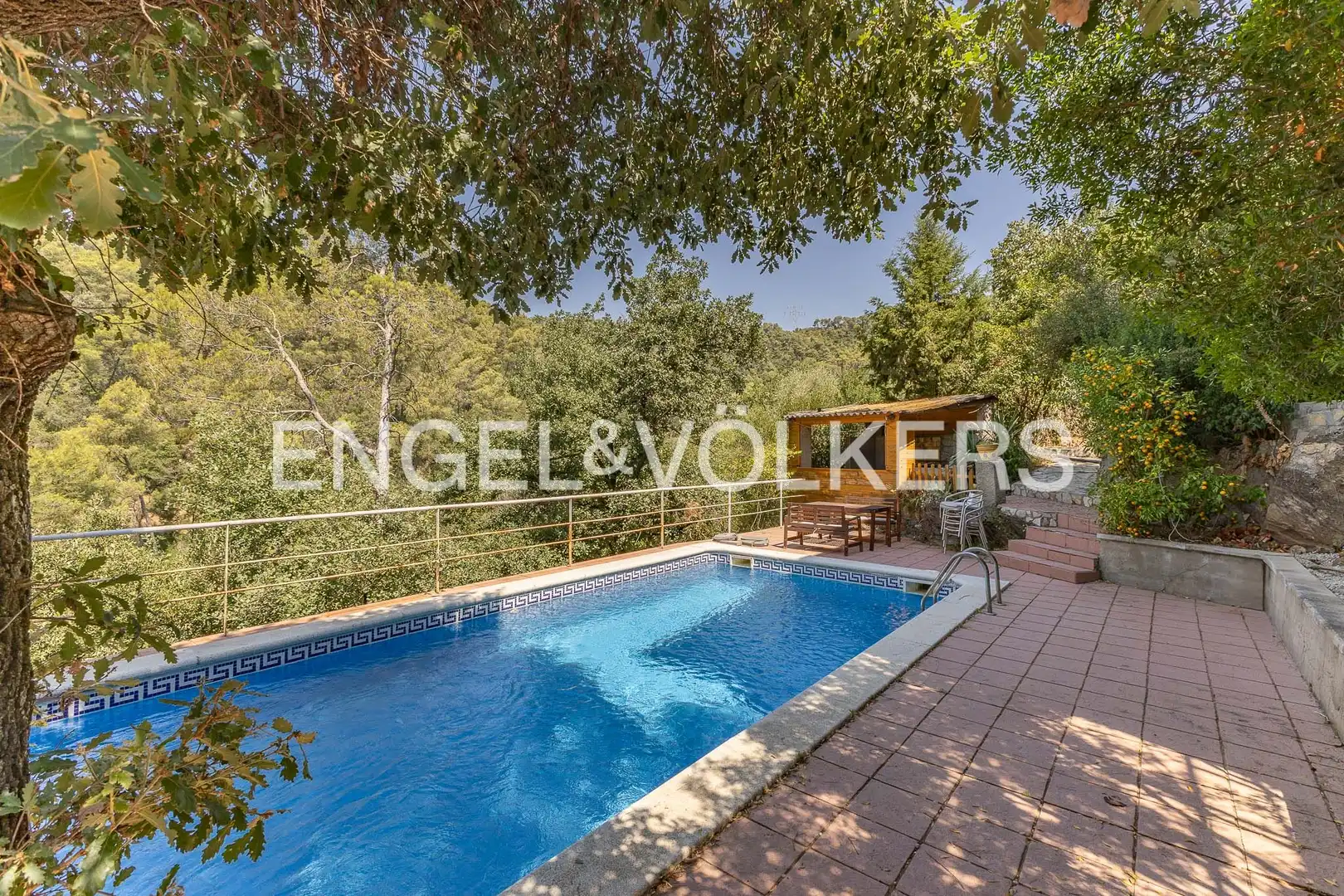 Piscina de Casa o xalet en venda en Molins de Rei amb Aire condicionat, Calefacció i Jardí privat