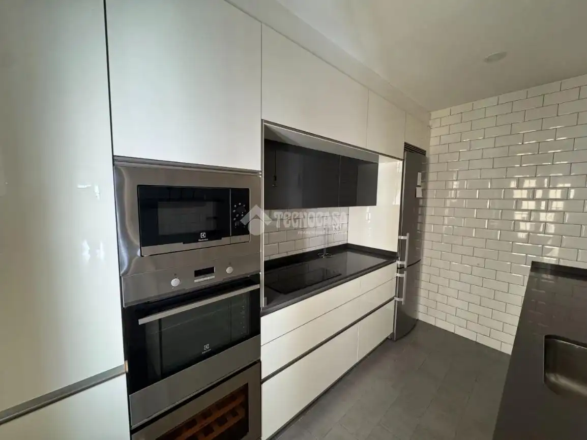 Küche von Wohnung zur Miete in Madrid mit Klimaanlage, Heizung und Parkett