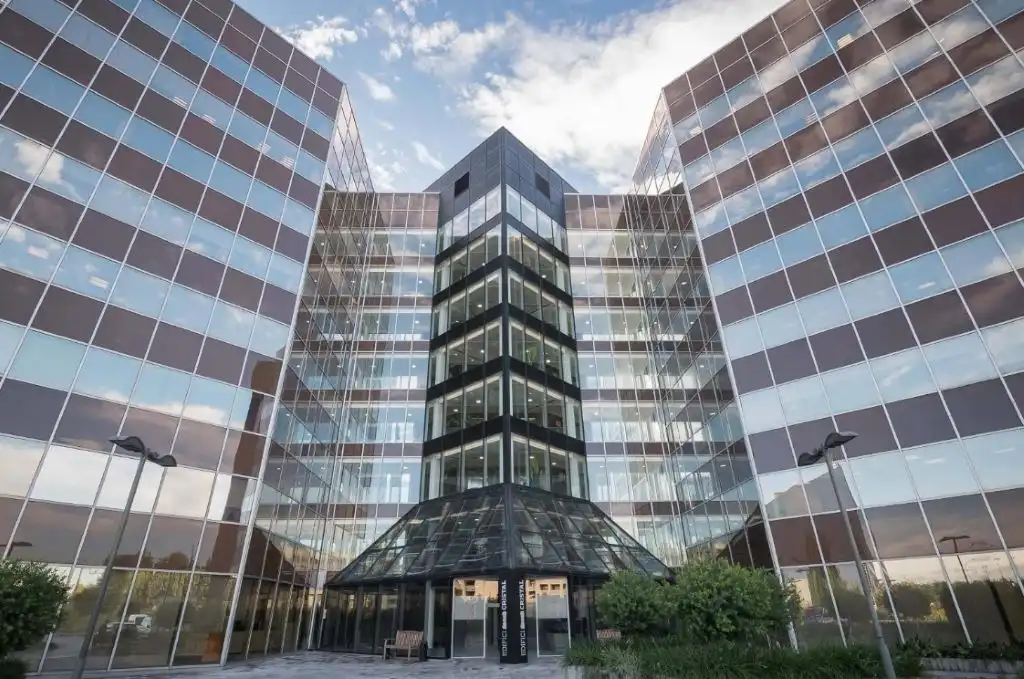 Außenansicht von Büro zur Miete in Ripollet