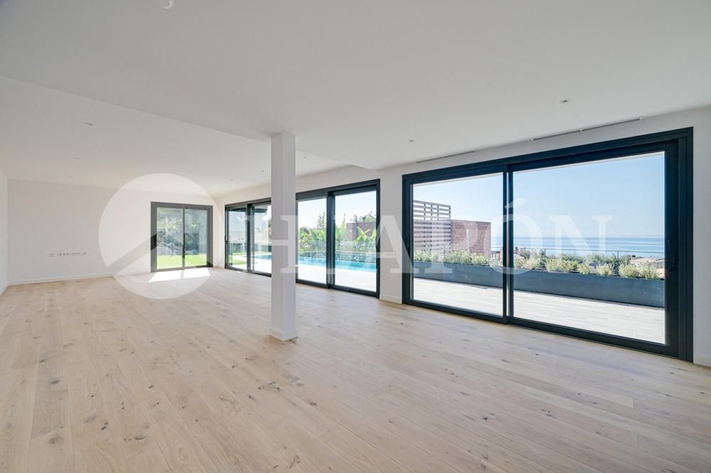 Sala de estar de Casa o chalet en venta en Teià con Aire acondicionado, Calefacción y Jardín privado