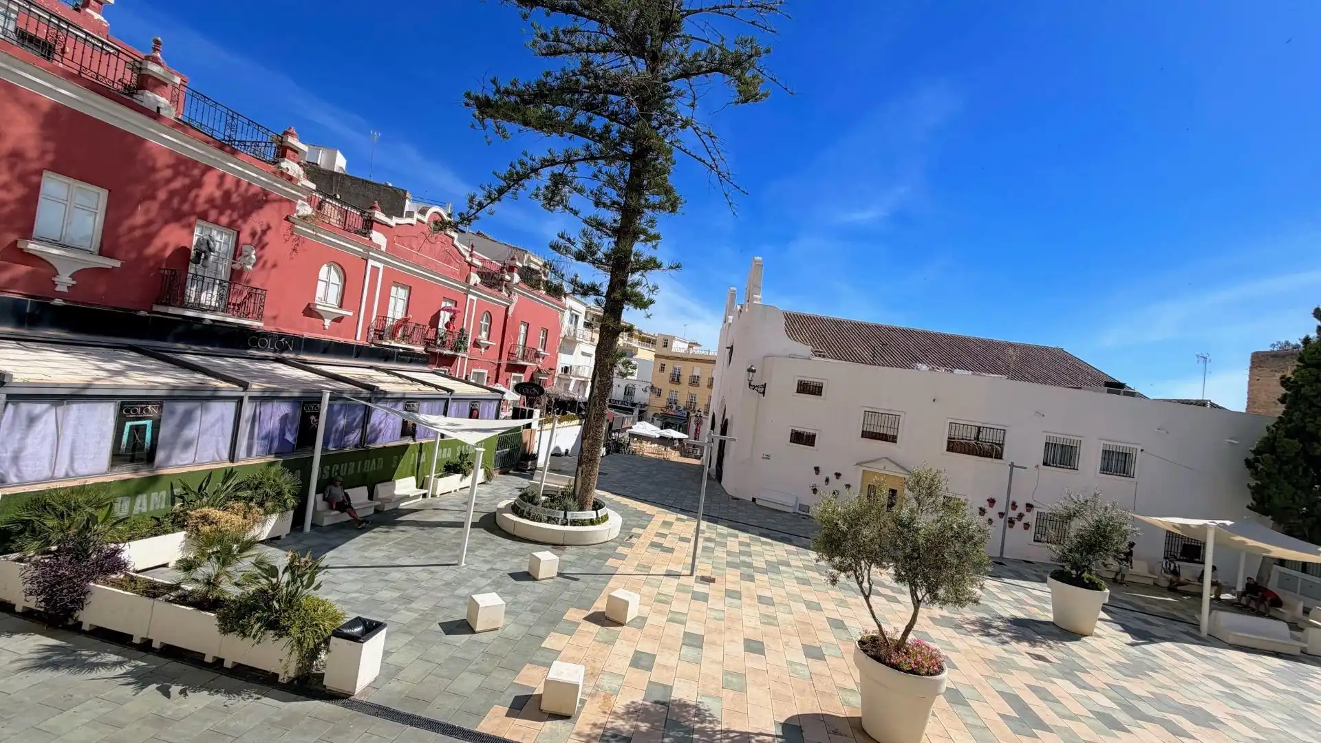Vista exterior de Pis en venda en Torremolinos amb Aire condicionat, Calefacció i Jardí privat