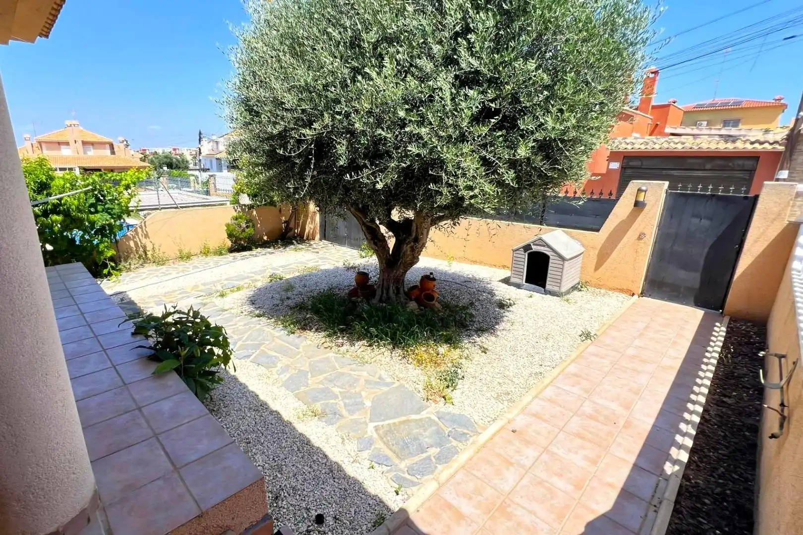 Casa pareada con jardín en venta en Calle C. Meridiano 4, imagen 5