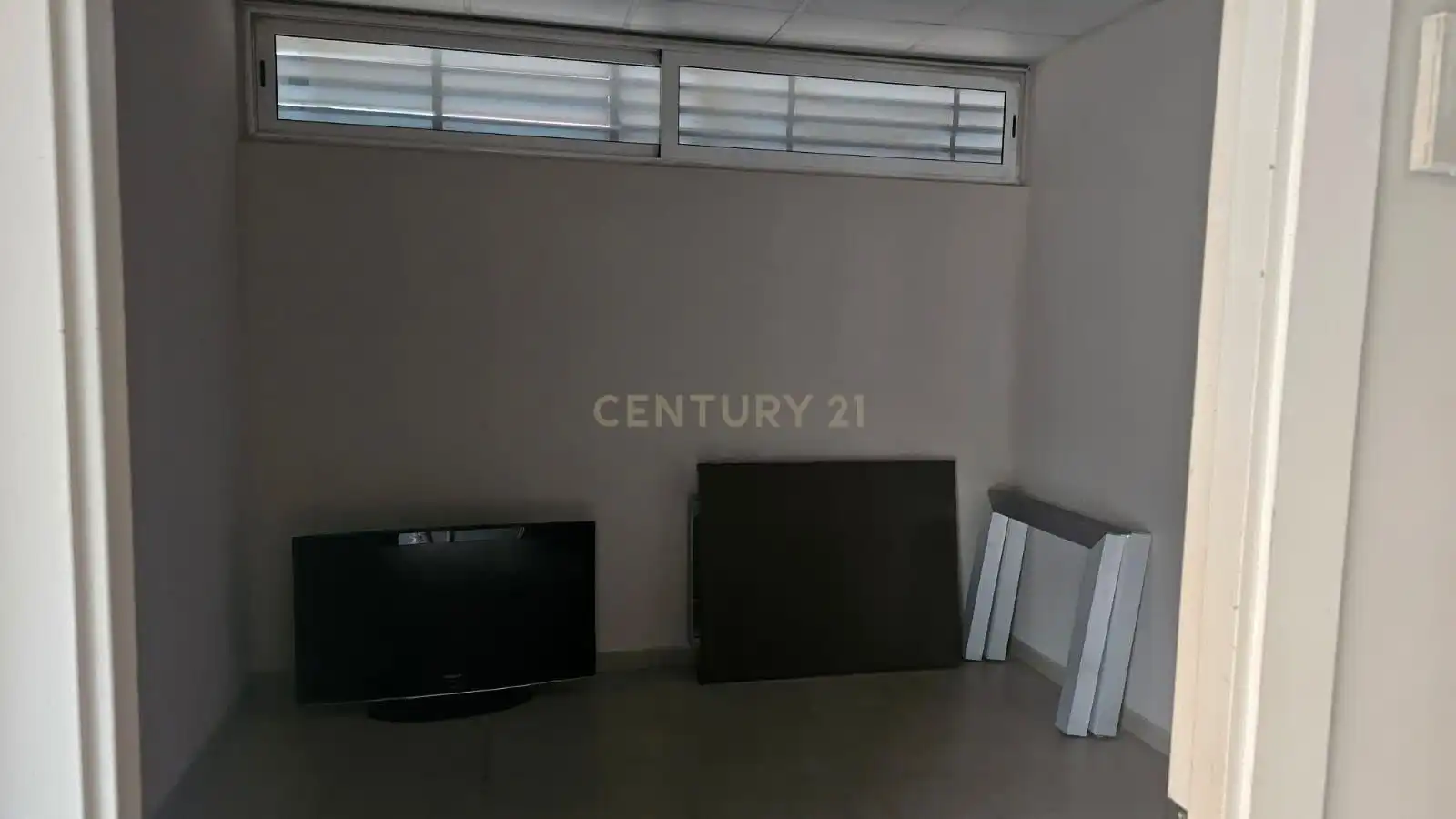 Local comercial en venda a Carrer de Can Murtra, 44, La Florida, Spain, imagen 7