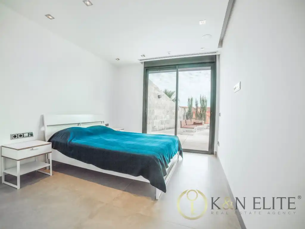 Habitación de Dúplex en venta en Benidorm con Aire acondicionado y Piscina