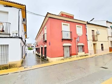 Pis en venda a FERNANDEZ DE SANTIAGO