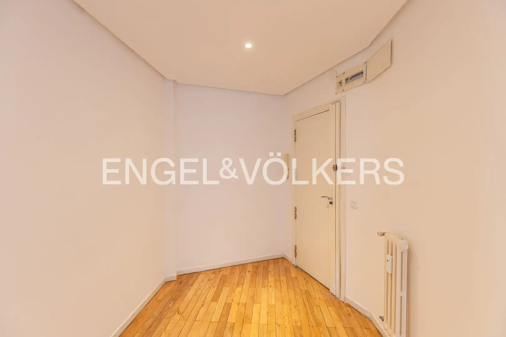 Flat for rent in Madrid  with Air Conditioner, Heating and Parquet flooring
