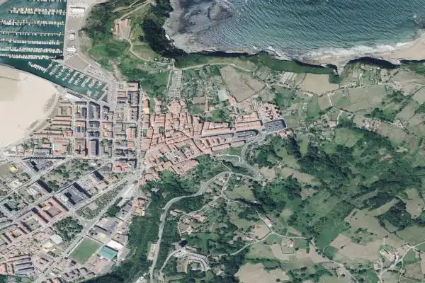 Vista exterior de Piso en venta en Laredo