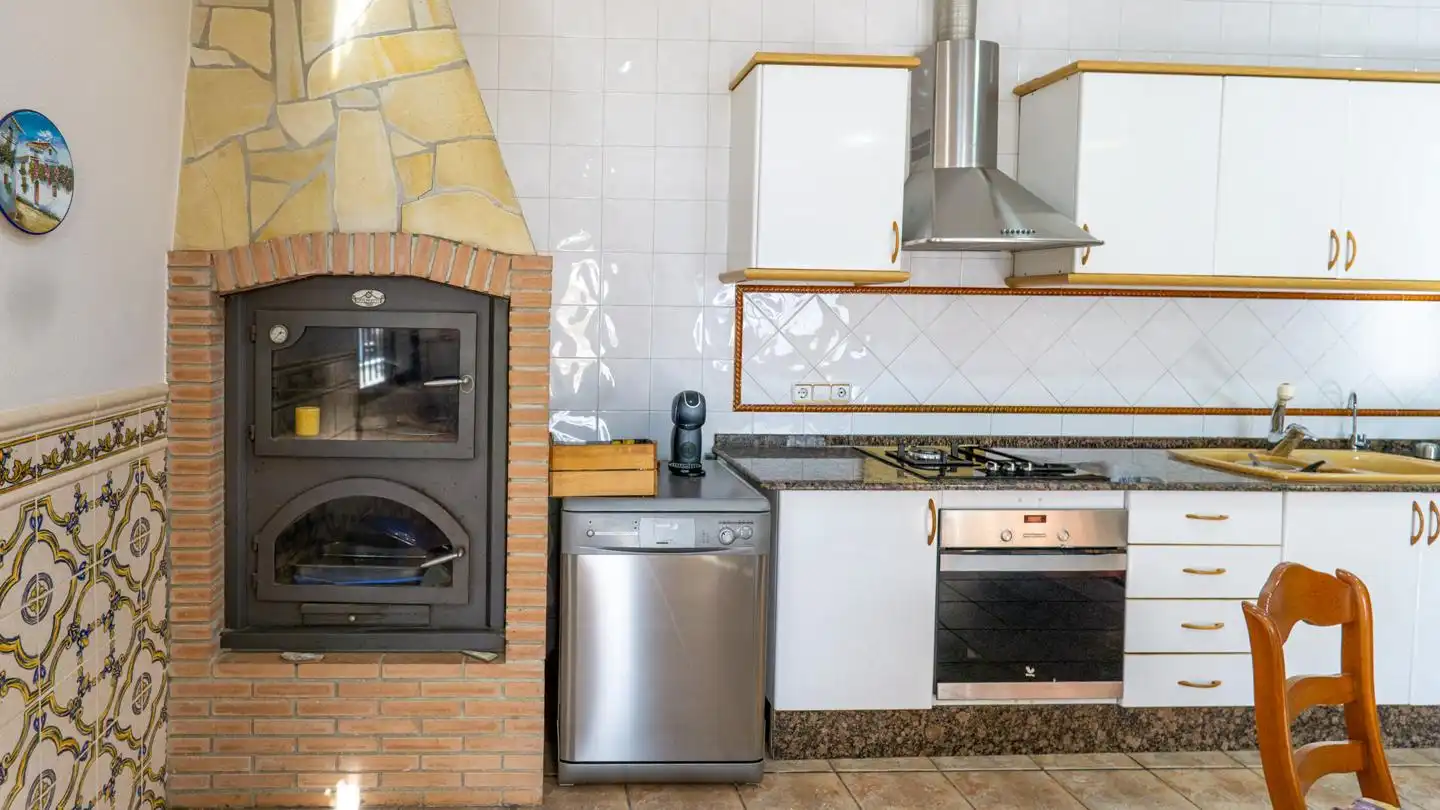 Cocina de Casa o chalet en venta en Crevillent con Aire acondicionado, Jardín privado y Terraza