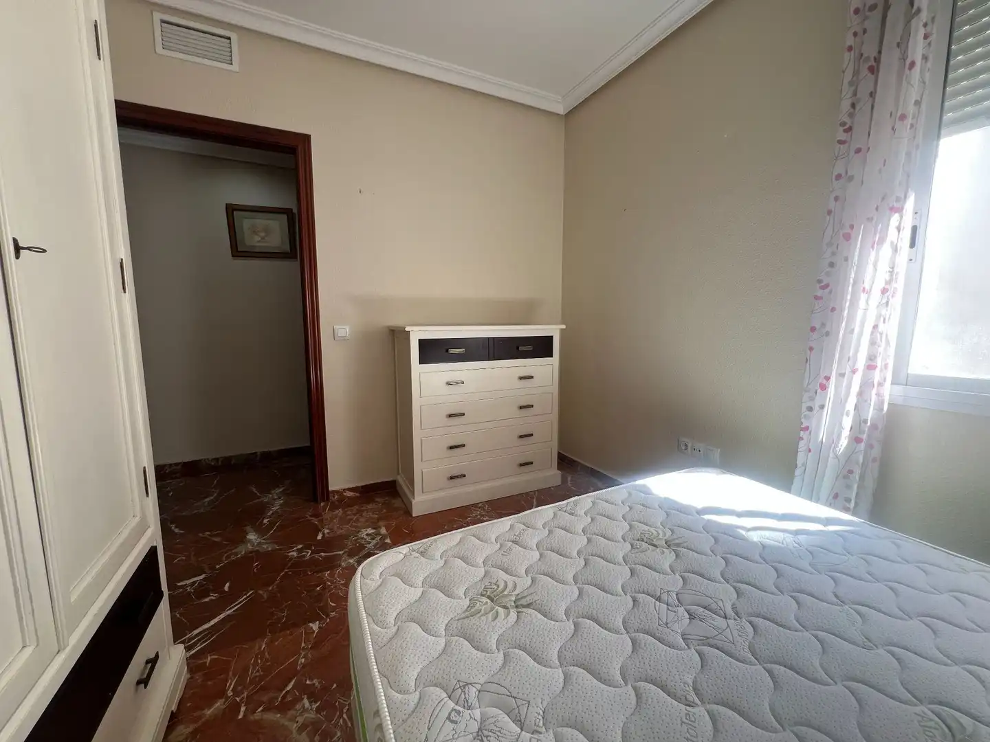 Habitación de Apartamento de alquiler en Badajoz con Amueblado