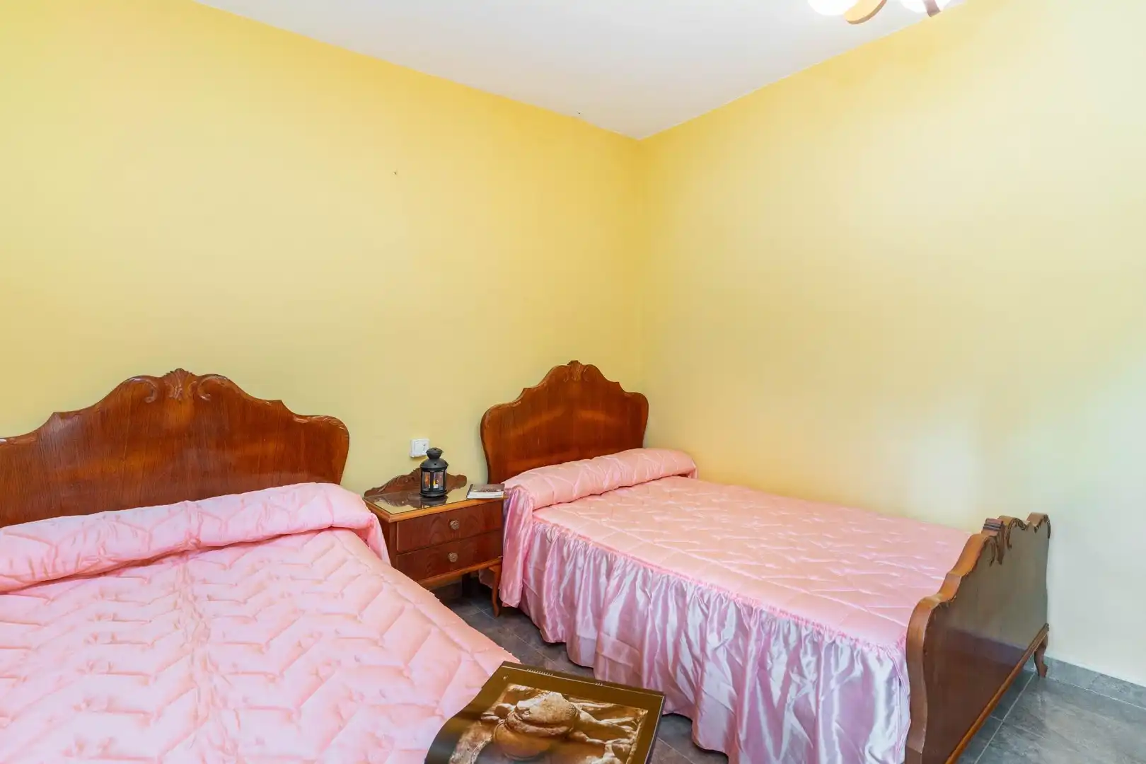 Dormitori de Casa o xalet en venda en Lena amb Calefacció, Terrassa i Traster