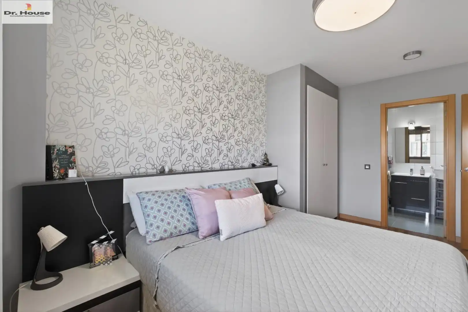 Bedroom of Flat for sale in Málaga  with Air Conditioner, Heating and Storage room
