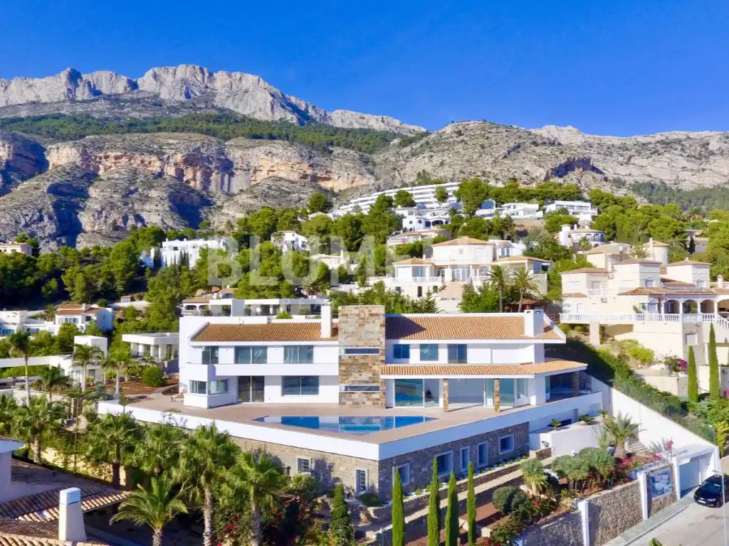 Houses for sale in Altea la Vella
