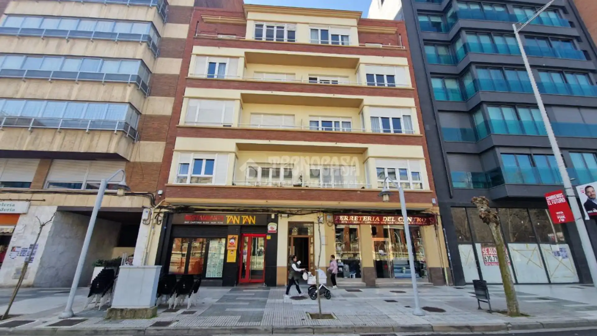 Vista exterior de Piso en venta en Palencia Capital con Calefacción, Trastero y Balcón