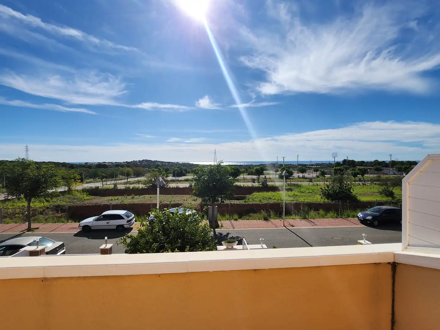 Vista exterior de Casa adosada en venta en Roda de Berà con Aire acondicionado, Calefacción y Terraza