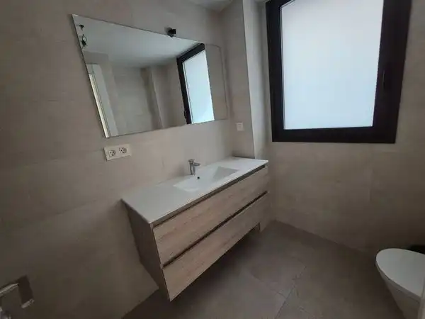 Bathroom of Flat for sale in Palencia  with Heating, Parquet flooring and Storage room