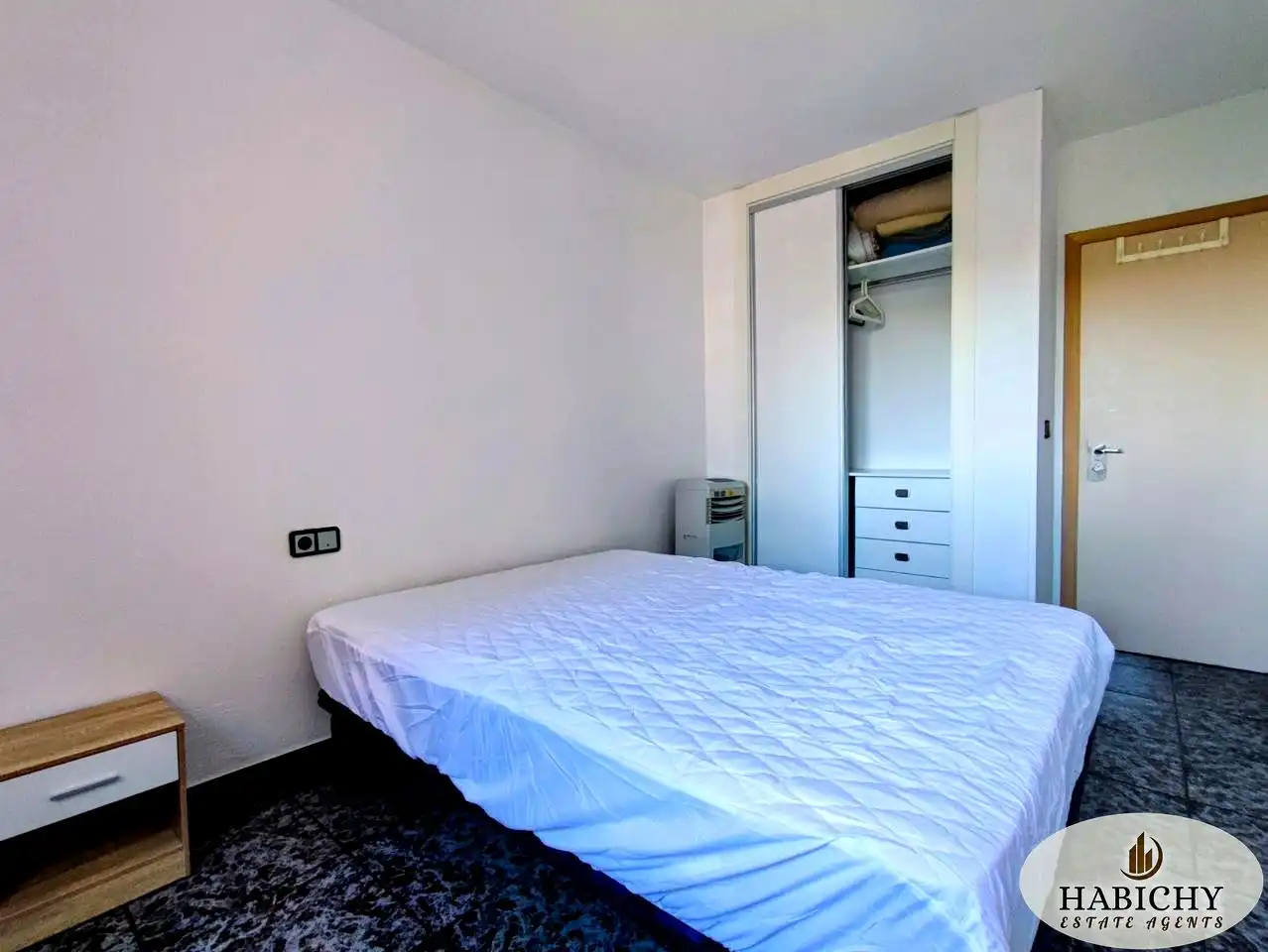 Habitación de Piso de alquiler en Murcia con Aire acondicionado, Amueblado y Internet
