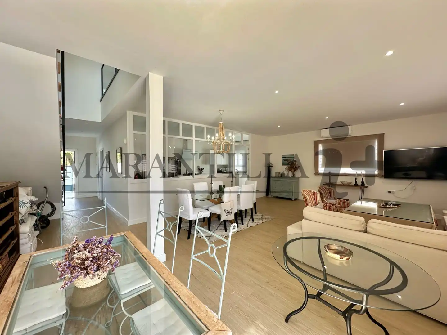Sala de estar de Casa o chalet en venta en Islantilla con Aire acondicionado, Jardín privado y Terraza