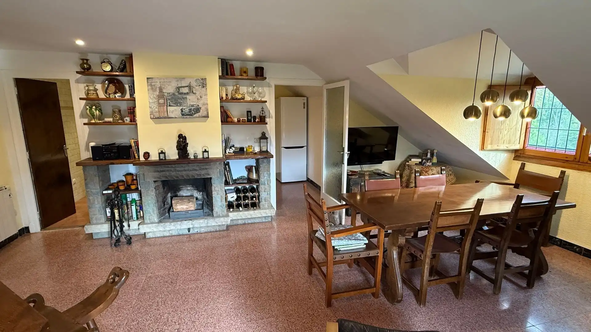 Comedor de Piso en venta en Moià con Calefacción, Amueblado y Piscina comunitaria