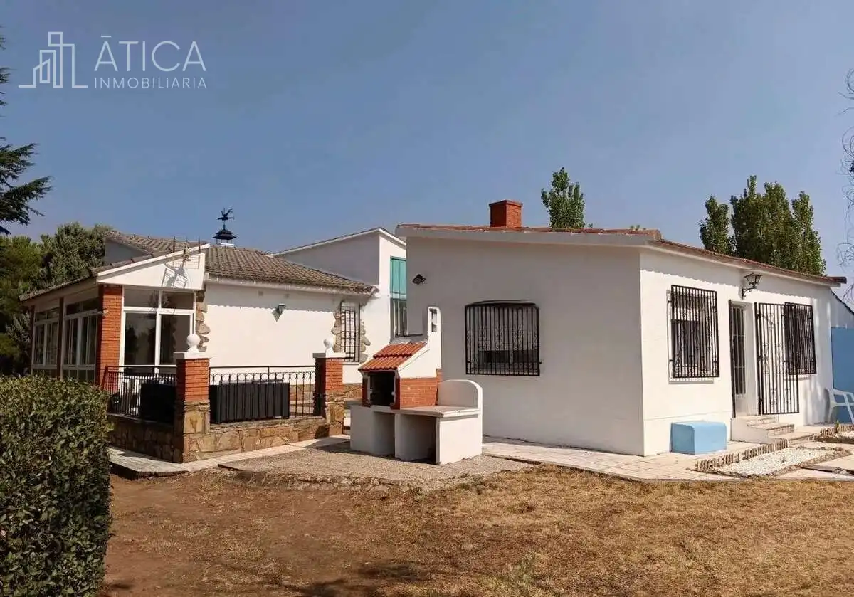 Detached house with pool for sale in Calzada de Valdunciel, imagen 27
