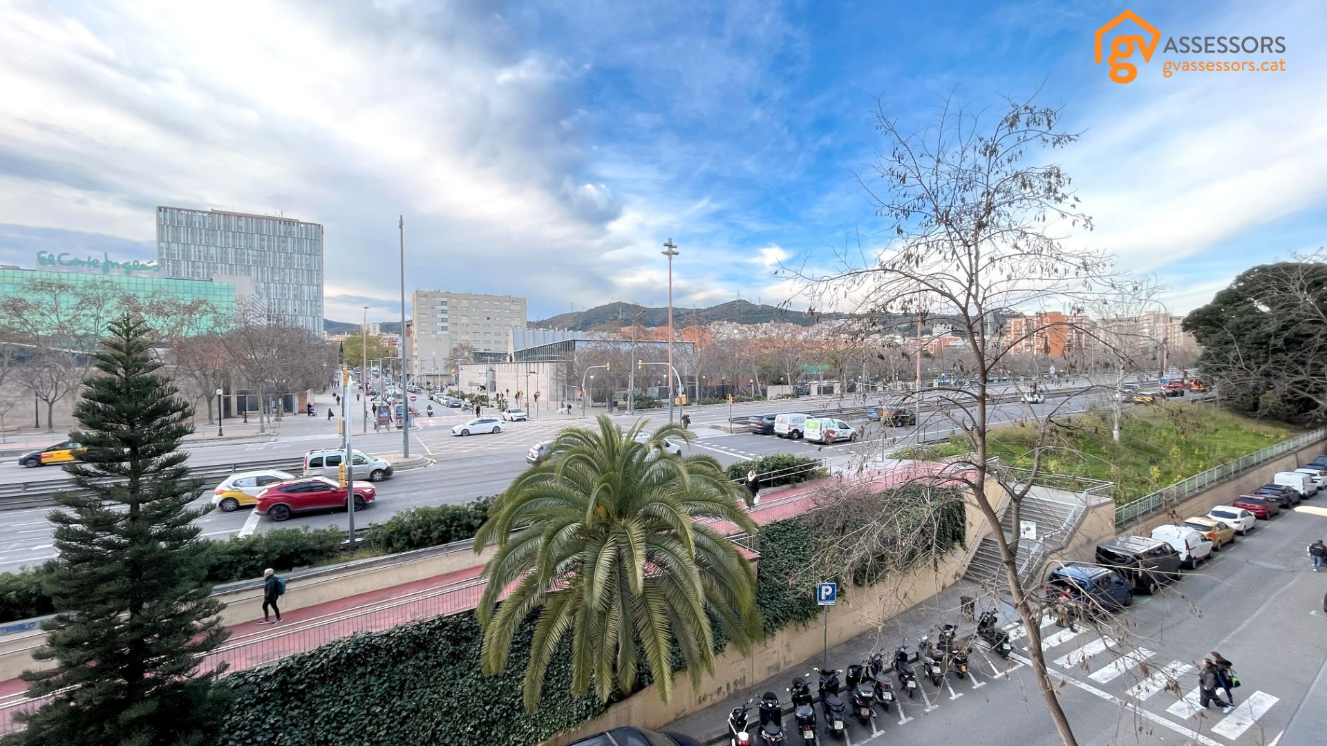 Vista exterior de Pis en venda en  Barcelona Capital amb Aire condicionat, Parquet i Forn