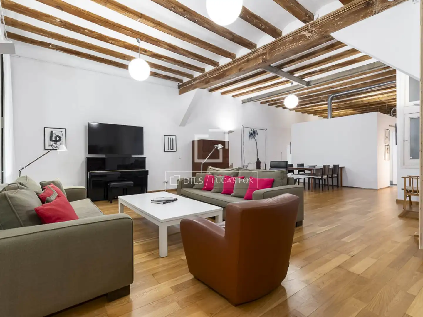 Wohnzimmer von Wohnung zum Verkauf in Barcelona mit Klimaanlage, Heizung und Parkett