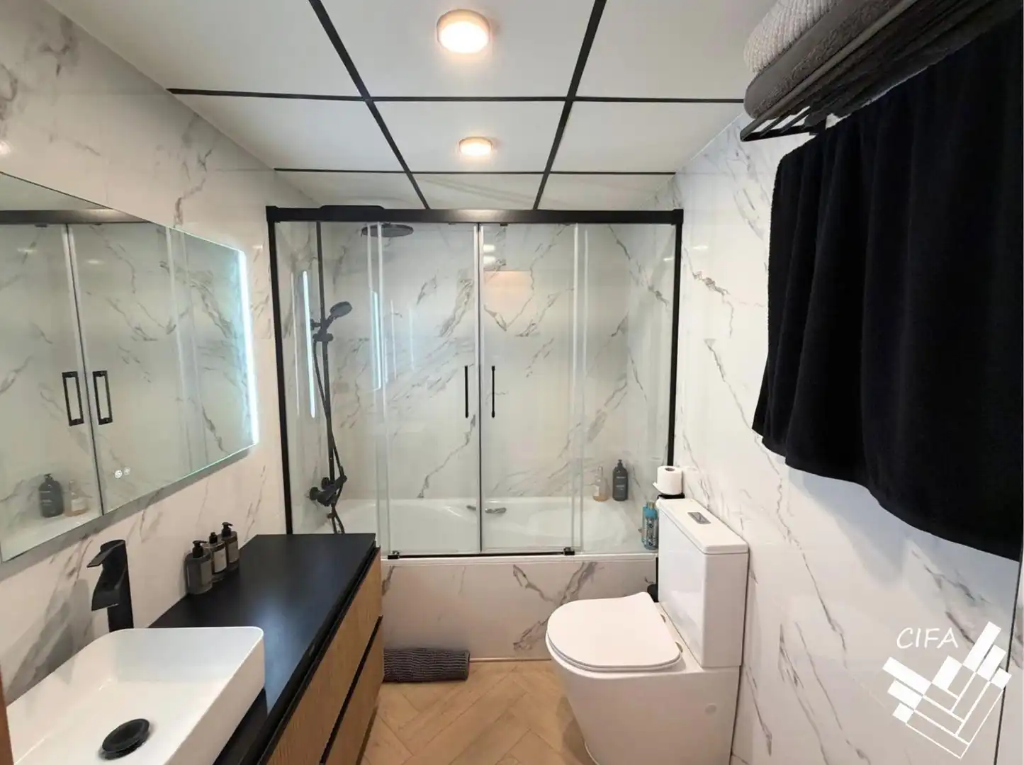 Badezimmer von Wohnung zum Verkauf in Benicarló mit Klimaanlage, Abstellraum und Balkon