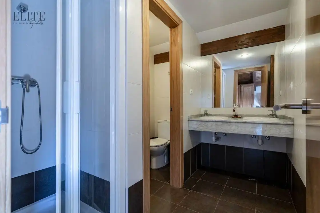 Bathroom of Houses for sale in Vega de Liébana  with Heating, Private garden and Terrace