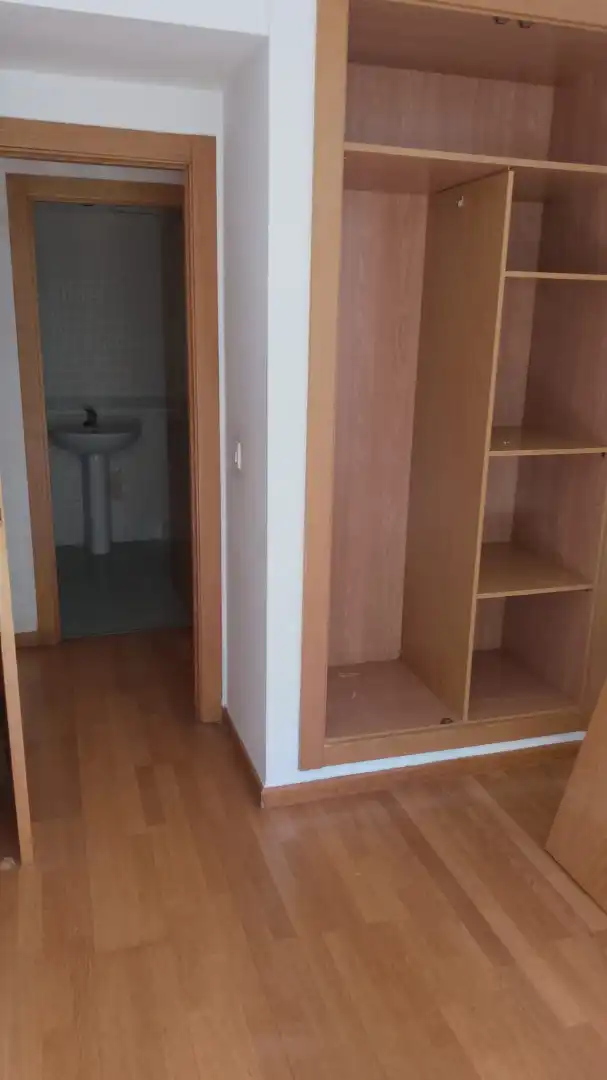 Habitación de Piso en venta en Valencia con Jardín privado, Parquet y Horno