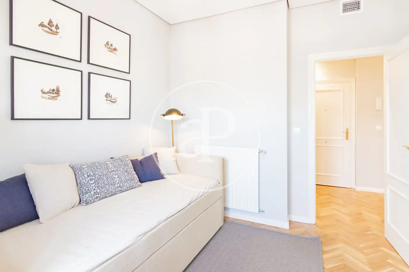 Bedroom of Flat for rent in Madrid  with Air Conditioner, Heating and Furnished