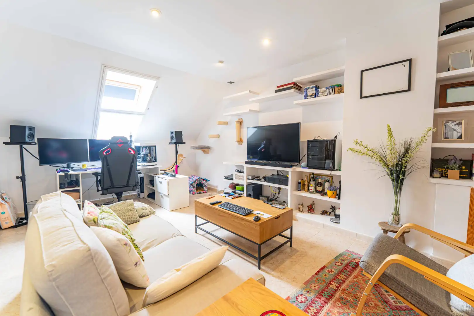 Sala de estar de Casa adosada en venta en Torrelodones con Balcón
