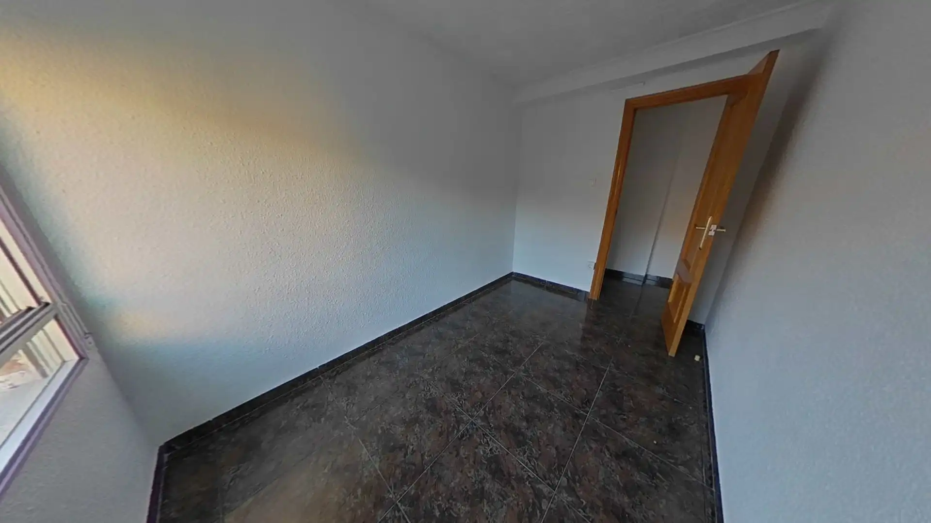 Bedroom of Flat for sale in Valencia