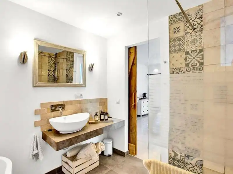 Bany de Casa o xalet de lloguer en Marbella amb Aire condicionat, Jardí privat i Terrassa