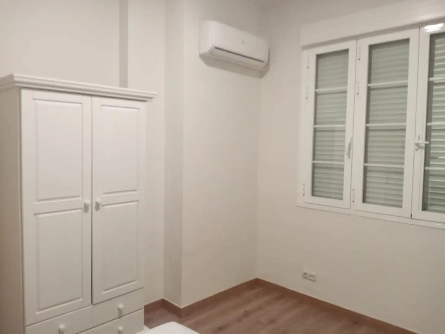 Habitación de Apartamento de alquiler en Málaga con Aire acondicionado y Amueblado