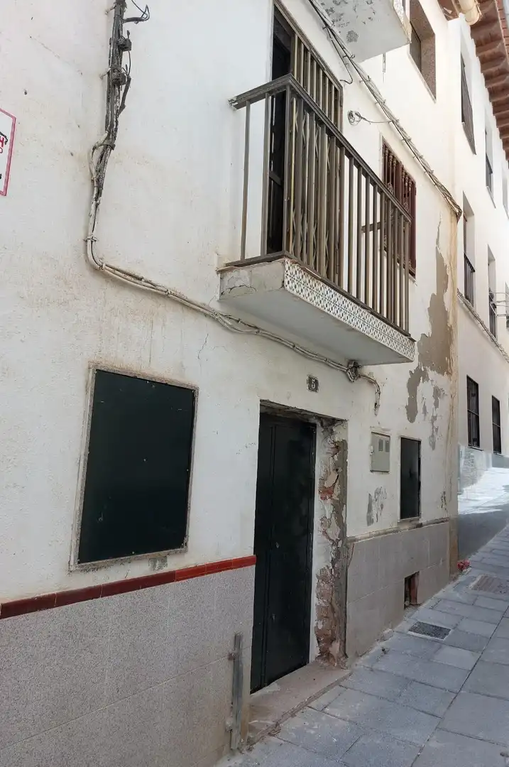 Vista exterior de Casa adosada en venda en Guadix