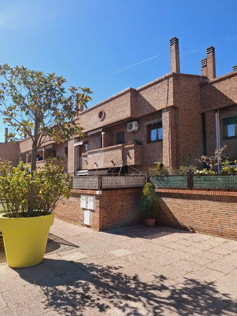 Vista exterior de Casa o chalet en venta en Villaviciosa de Odón con Aire acondicionado, Calefacción y Parquet