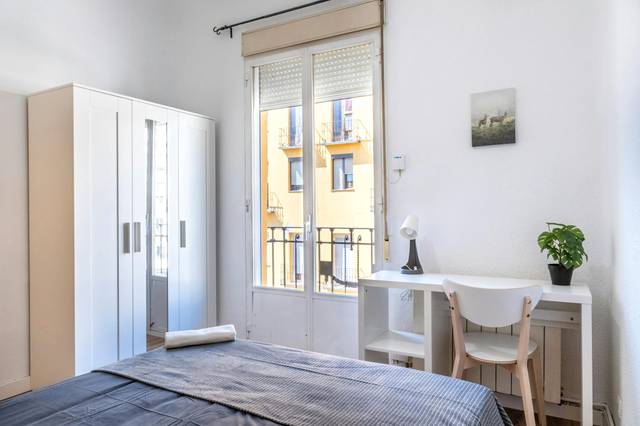 Piso en Alquiler en N/A en Ríos Rosas - Nuevos Ministerios