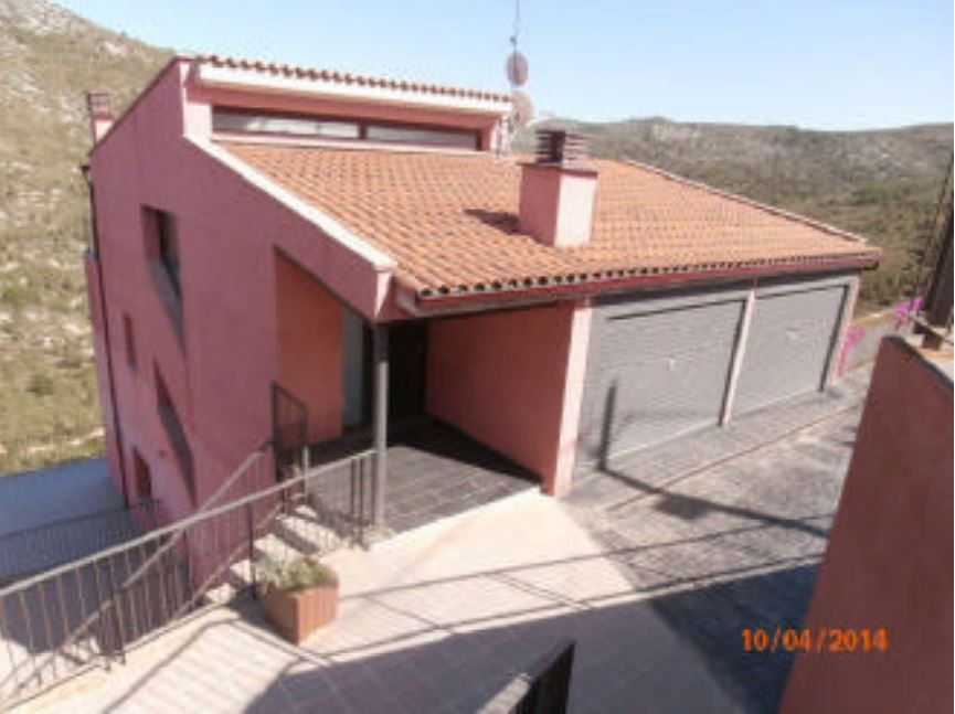 Vista exterior de Casa o xalet en venda en Olivella amb Aire condicionat, Calefacció i Jardí privat