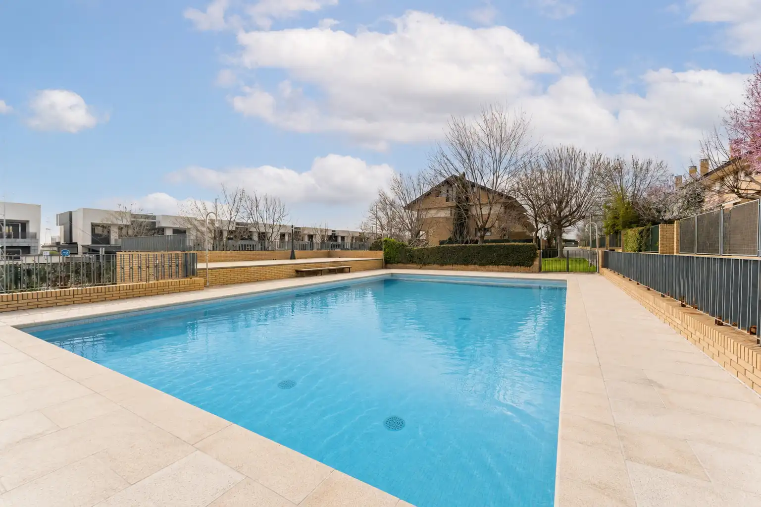 Swimming pool of Detached homes for sale in Arroyomolinos (Madrid)  with Air Conditioner, Heating and Private garden