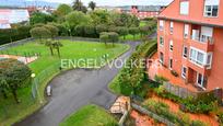 Vista exterior de Àtic en venda en Santander amb Aire condicionat, Calefacció i Jardí privat