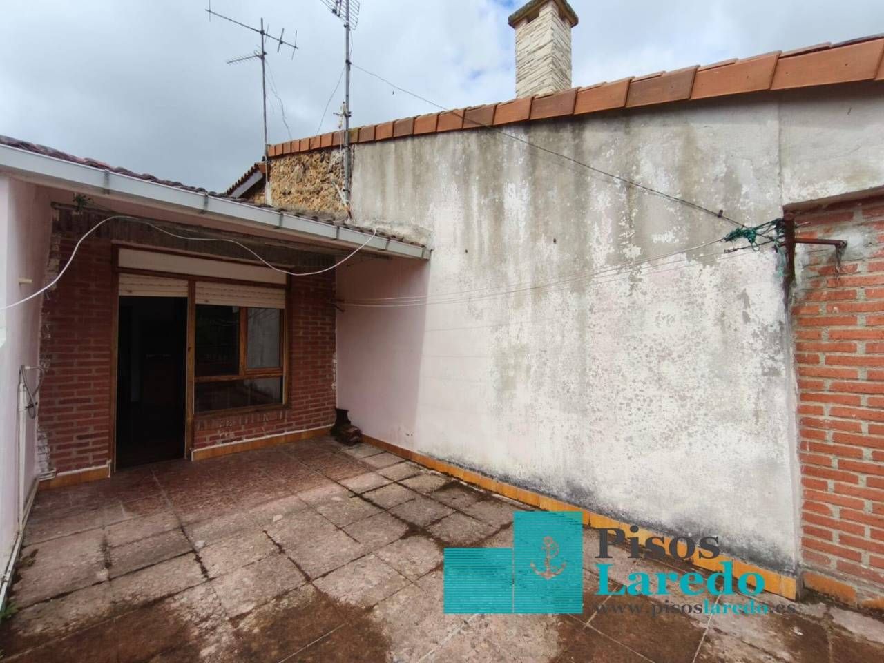 Vista exterior de Casa o chalet en venta en Ampuero con Calefacción, Parquet y Terraza