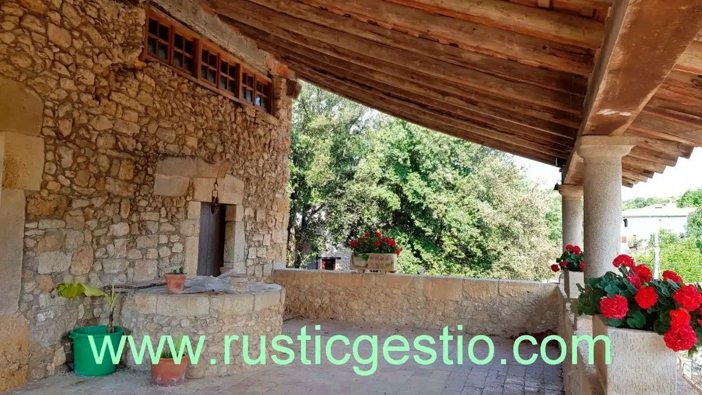 Country homes for sale in Serinyà
