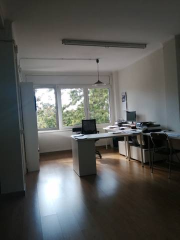 Oficina en Alquiler en Carrer de Violant d'Hongria Reina d'Aragó en Sants