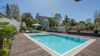 Swimming pool of House or chalet for sale in Boadilla del Monte  with Air Conditioner, Heating and Private garden