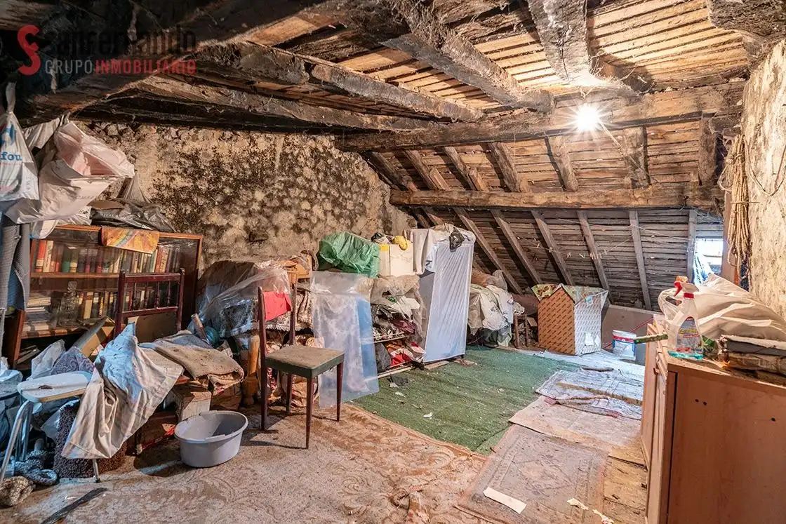 Haus zum Verkauf in Tanos