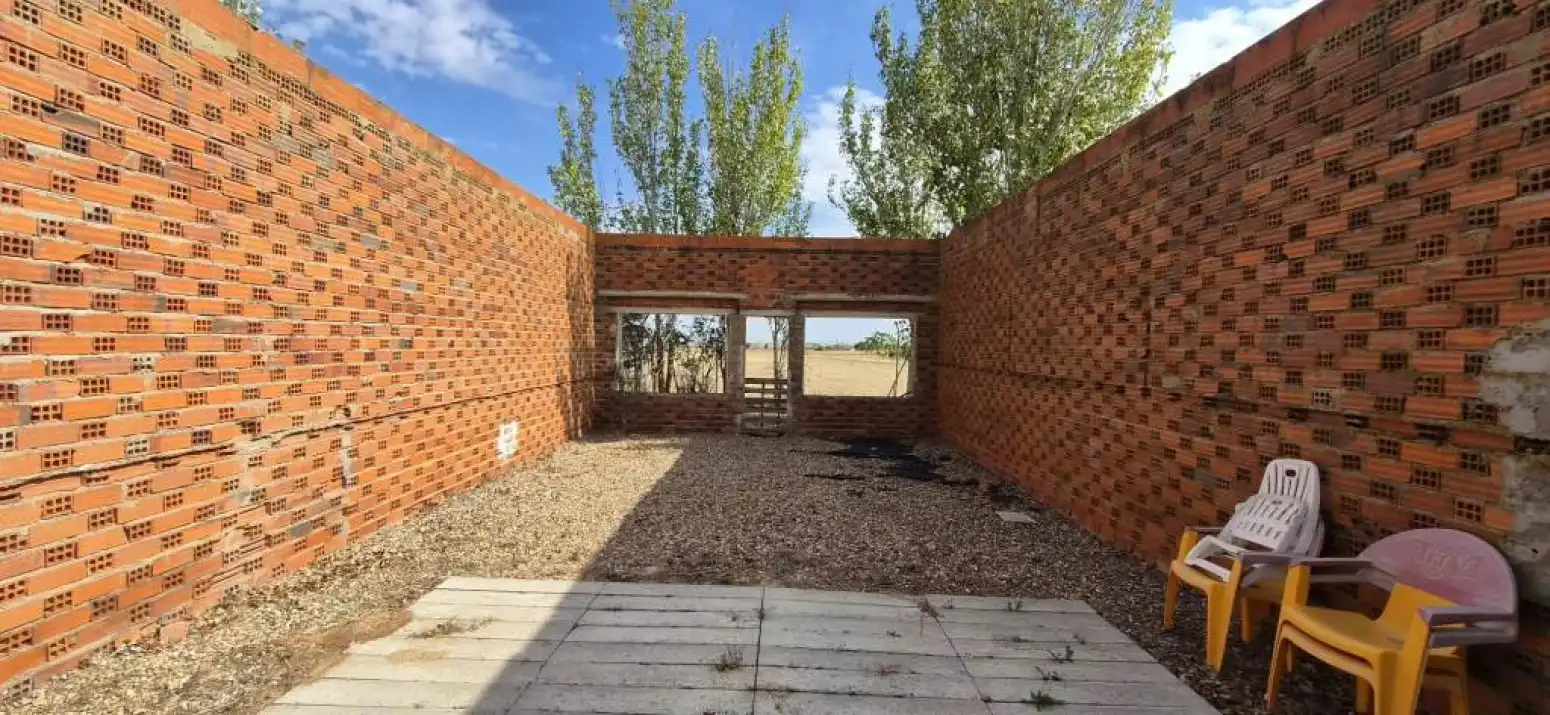 Außenansicht von Haus oder Chalet zum Verkauf in Castellanos de Villiquera mit Heizung, Privatgarten und Terrasse