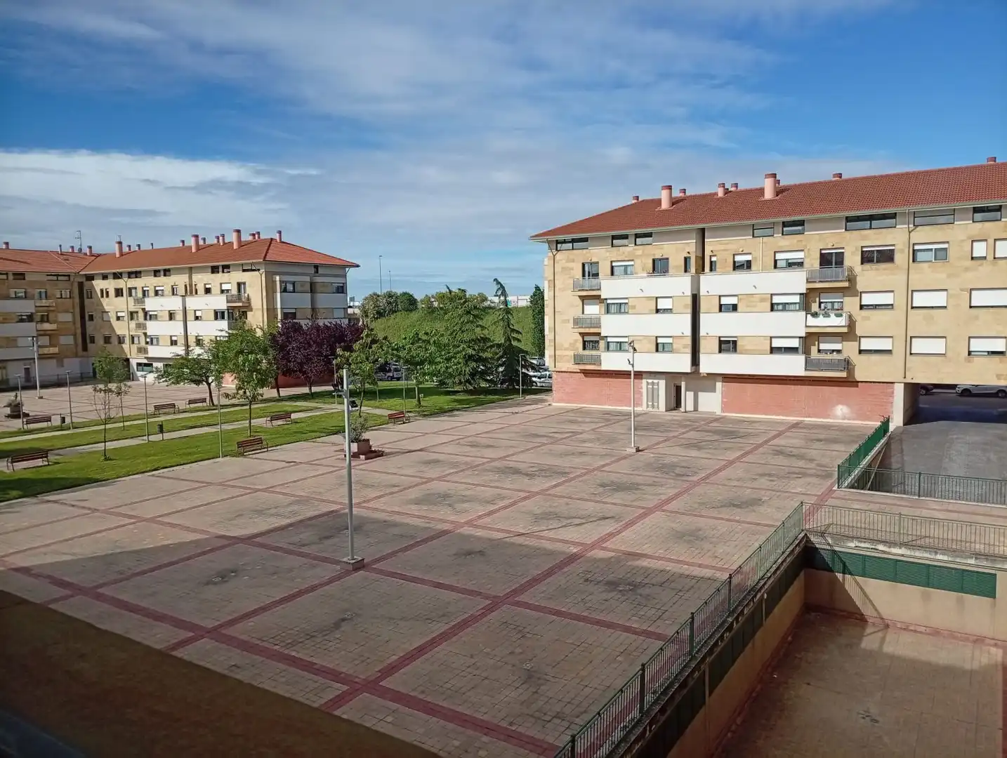 Vista exterior de Piso en venta en Arroyo de la Encomienda con Calefacción, Parquet y Trastero