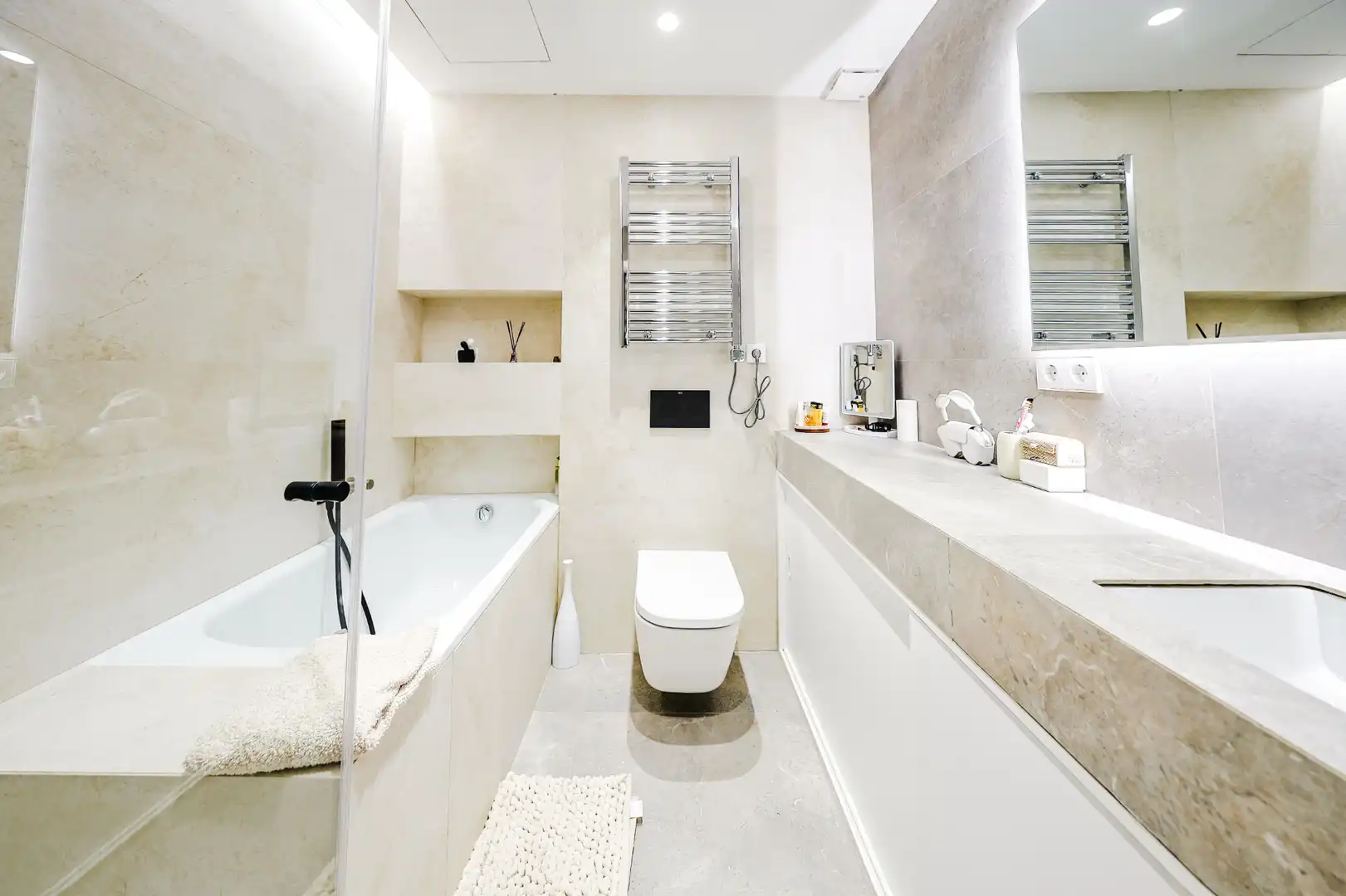Bathroom of Attic for sale in Madrid  with Air Conditioner, Heating and Parquet flooring