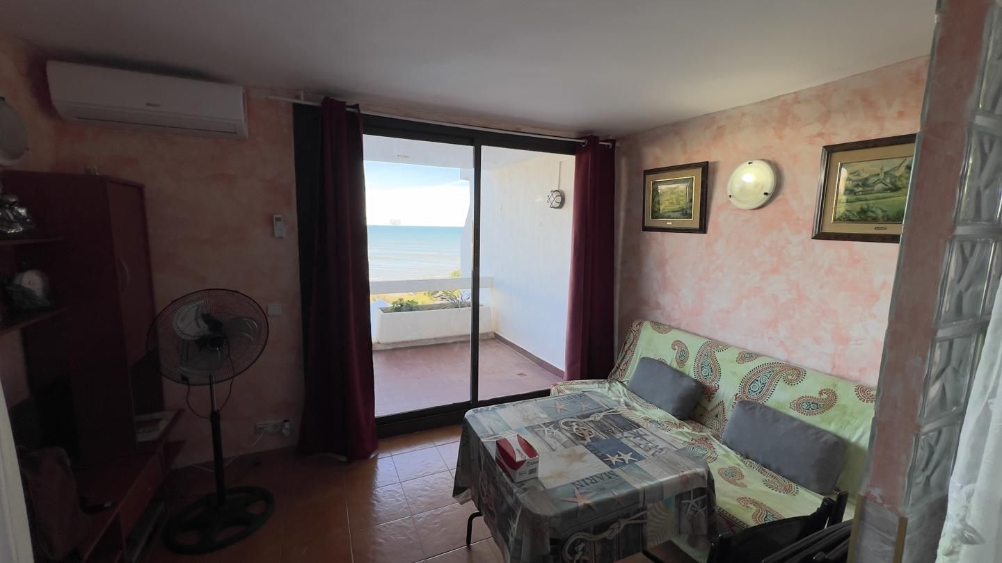 Bedroom of Flat for sale in Alcalà de Xivert  with Air Conditioner, Private garden and Terrace