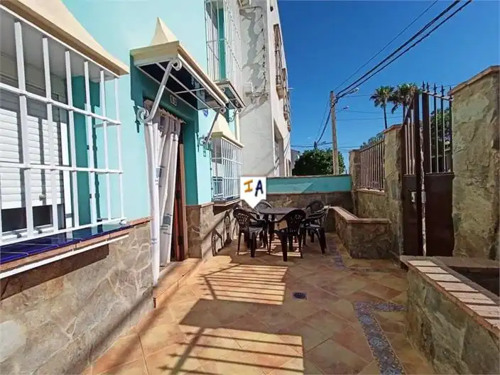 Vista exterior de Casa adosada en venta en Casariche con Terraza, Trastero y Alarma
